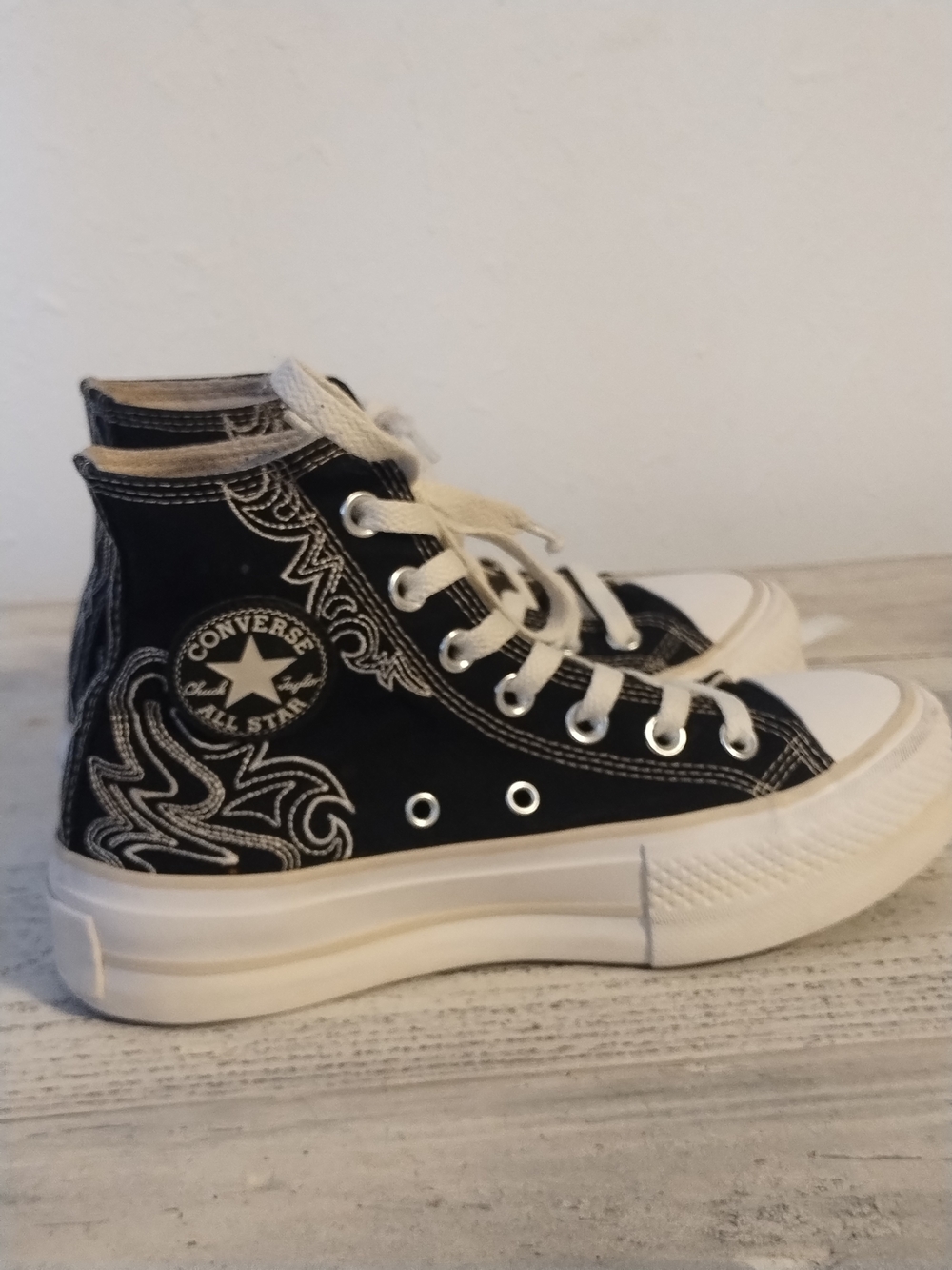 Converse Women's CONVERSE All Star LIFT High 'Western Embroidery' Shoes A03904